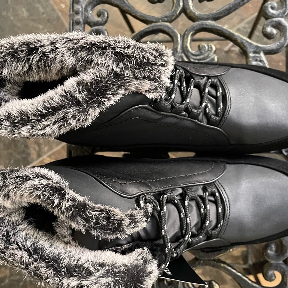 Brand new Womens Weather Proof winter boots - Picture 6 of 8
